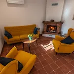 Entire House In The Center Of - Free Parking - Dragon Garden Pavilion *