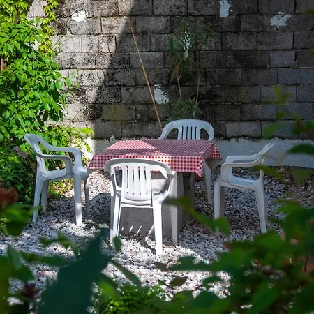 Homestay Entire House In The Center Of - Free Parking - Dragon Garden Pavilion *