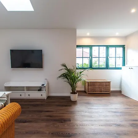 Entire House In The Center Of - Free Parking - Dragon Garden Pavilion Liubliana