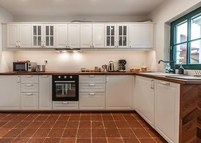 Entire House In The Center Of - Free Parking - Dragon Garden Pavilion * Ljubljana