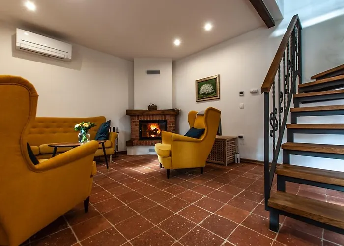 Nastanitev v družini Entire House In The Center Of - Free Parking - Dragon Garden Pavilion *