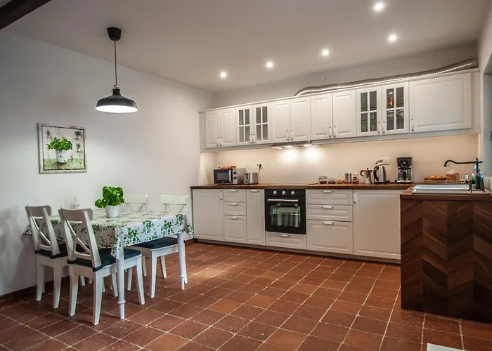 Entire House In The Center Of - Free Parking - Dragon Garden Pavilion * Ljubljana