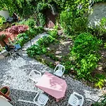 Entire House In The Center Of - Free Parking - Dragon Garden Pavilion * Ljubljana
