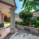 Entire House In The Center Of - Free Parking - Dragon Garden Pavilion Privat bolig Ljubljana