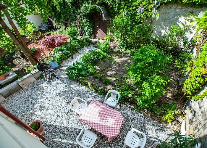 Entire House In The Center Of - Free Parking - Dragon Garden Pavilion * Ljubljana